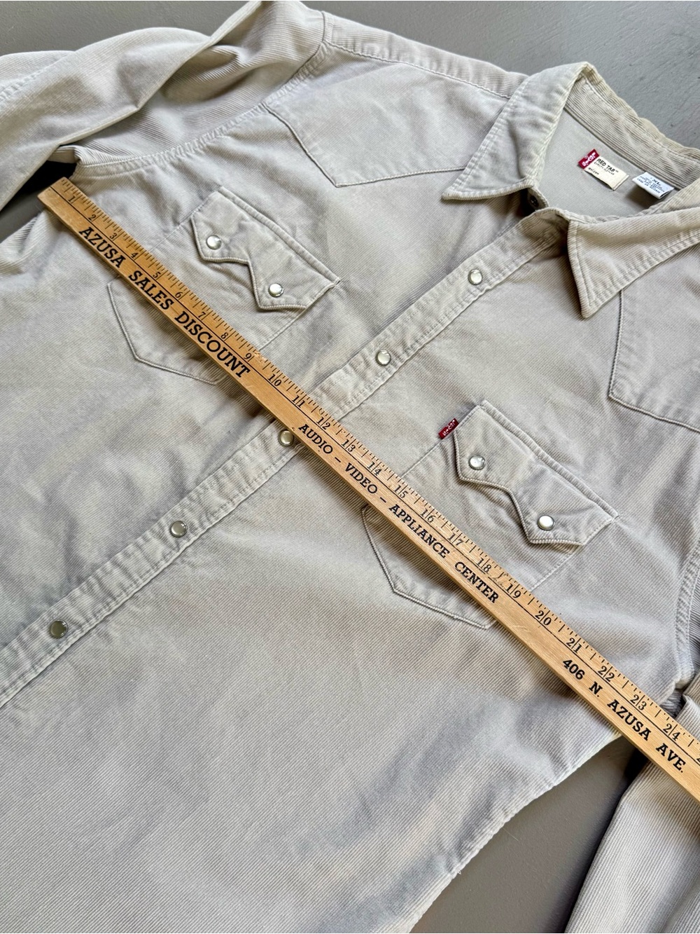 Levi’s Red Tab Beige Corduroy Western Snap Shirt XL - Picture 7 of 9